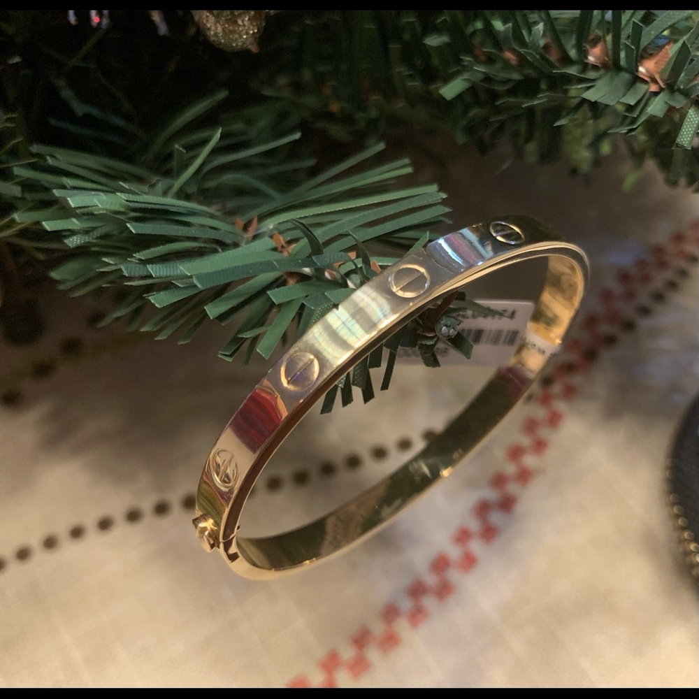18k Gold Bangle